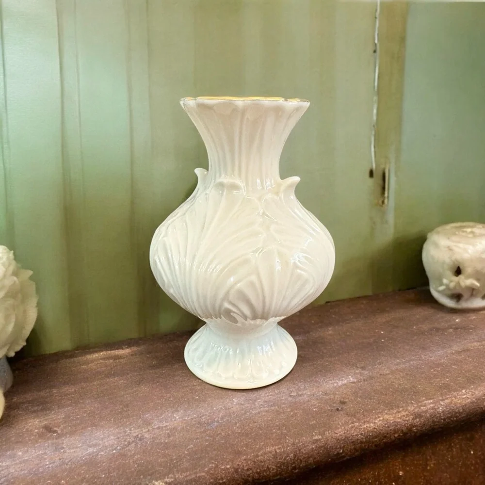 Lenox USA Elfin Collection 4.5” Bud Vase with 24k Trim